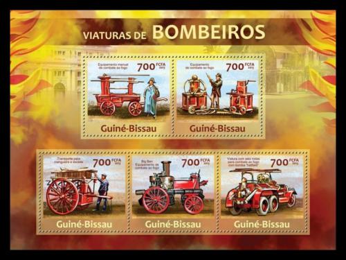 Poštovní známky Guinea-Bissau 2013 Historická hasièská auta Mi# 6620-24 Kat 14€