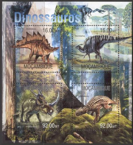 Poštovní známky Mosambik 2013 Dinosauøi Mi# 6662-65 Kat 13€