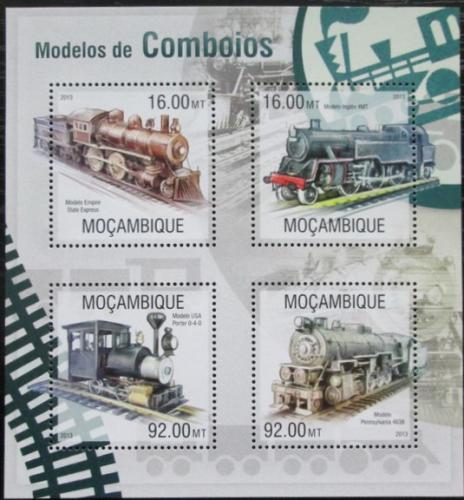 Poštovní známky Mosambik 2013 Parní lokomotivy Mi# 6762-65 Kat 13€