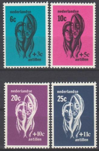 Potovn znmky Nizozemsk Antily 1967 Sociln a kulturn pe Mi# 179-82 - zvtit obrzek