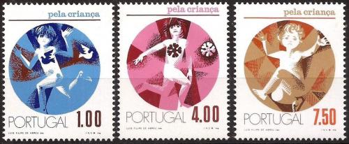 Poštovní známky Portugalsko 1973 Dìti Mi# 1206-08 Kat 3.80€